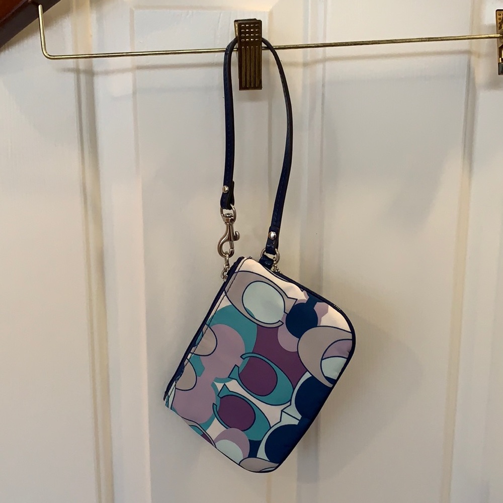 Wristlet card/coin purse